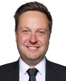 Hendrik Bier, Linklaters
